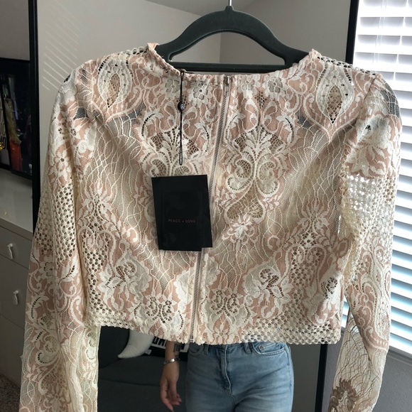 MISSGUIDED LACE LONG SLEEVE CROP TOP W/ ZIPPER - Picture 5 of 7